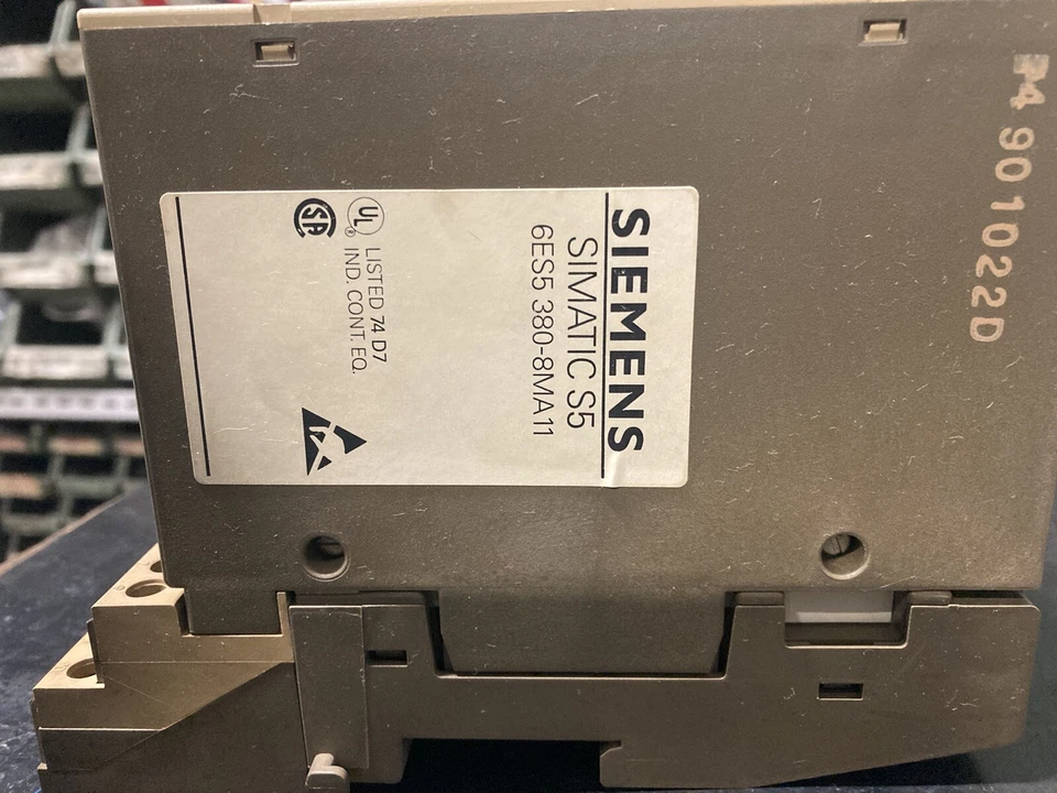 Plc Siemens Simatic S5 -100U CPU 100 + Schede - Immagine 2 di 3