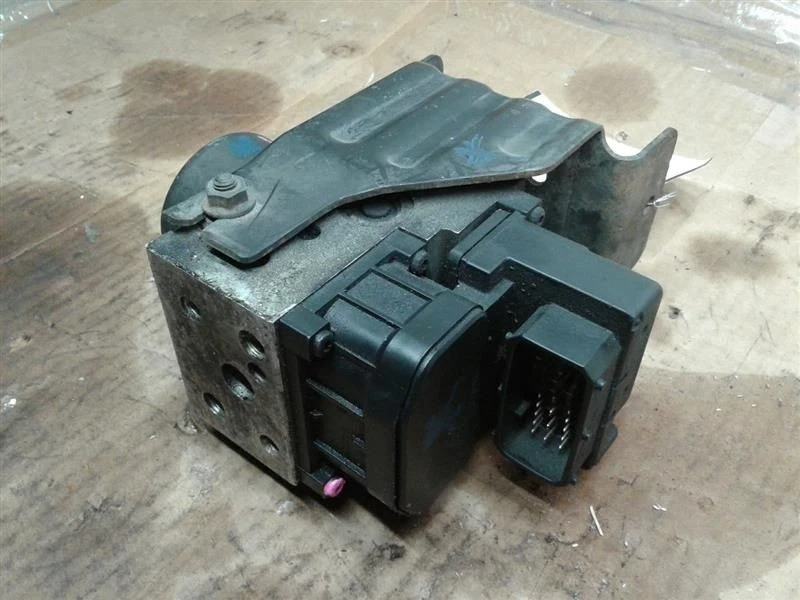1999-2002 Kia Optima/Hyundai Sonata Anti-Lock Brake Pump w/o traction control - Image 2 of 4