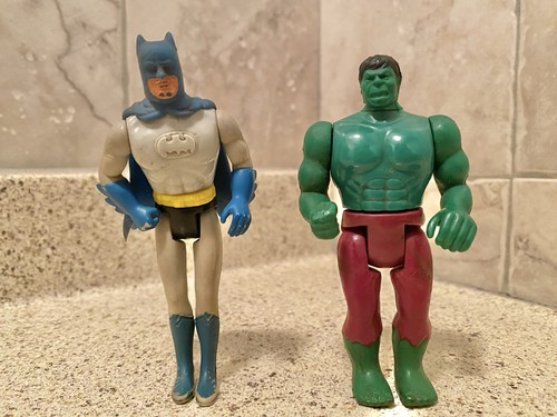 Vintage MEGO Pocket Heroes Marvel DC Action Figures Hulk Batman + Corgi Penguin - Picture 2 of 17