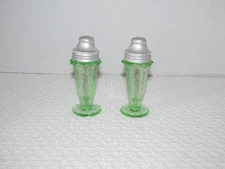 Jeannette Cherry Blossom Vintage Green 4" Salt & Pepper Shakers Glass