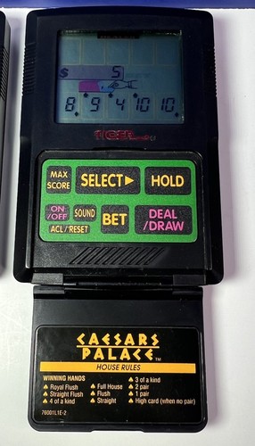 De colección 1993 Tiger Electronics Caesars Palace Talking Poker & Blackjack portátil - Imagen 2 de 10