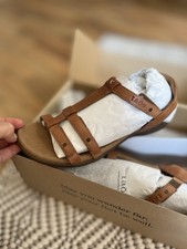T os Trophy 2 Honey Size 8 Ladies Sandals Brand New