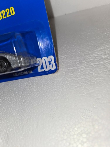 1993 Hot Wheels Jaguar XJ220 in Silver w/UHs on Blue Card #203 - Picture 6 of 6