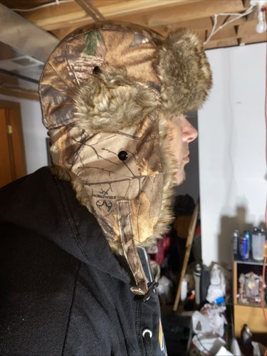 Men's Hot Shot Faux Fur Trapper Hat Camouflage Sizes M/L & L/XL Realtree New - Picture 2 of 2