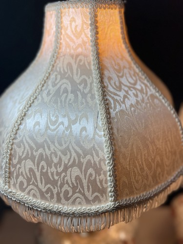 Pair (2) Of Vintage accurate casting co Floral Beige Lamps With Shades - Picture 11 of 24