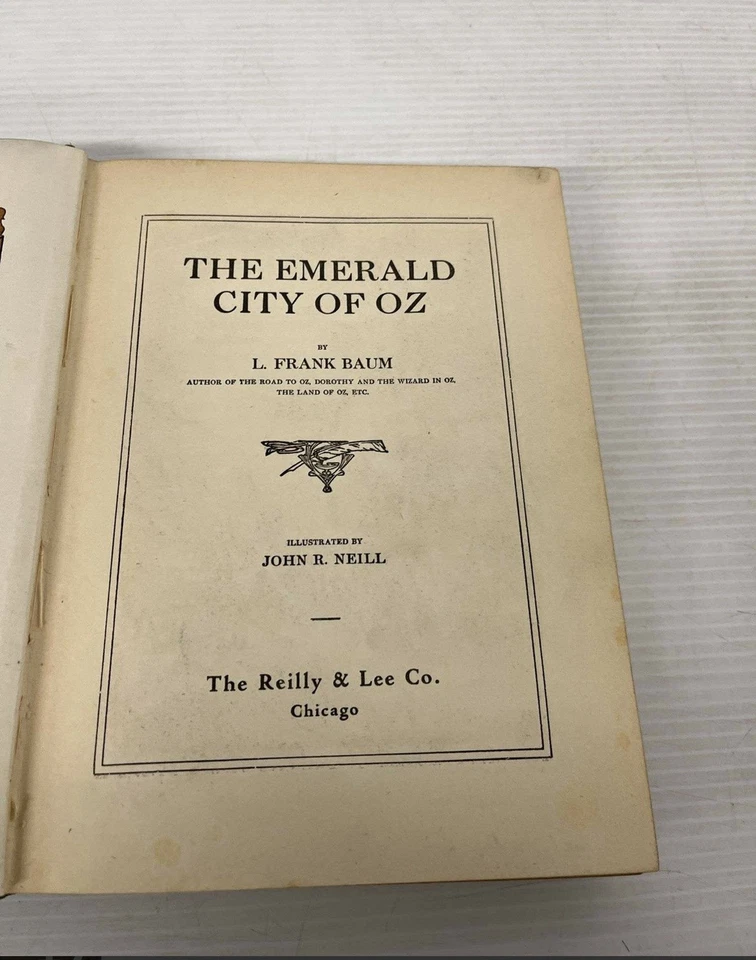 Emerald City of Oz 1910 by L Frank Baum Reilly & Lee Co Antique Books Dorothy - Image 2 of 4