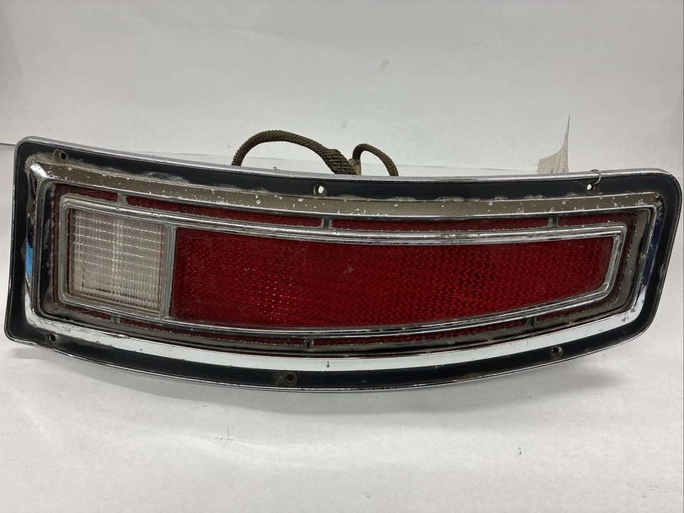Luz trasera derecha Ford LTD 1973-1976 Ranchero Wagon 1974 1975 OEM 73 74 75 76 RH Foto 2 de 4