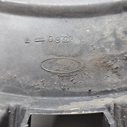 (1) 1980-1991 Ford F250 F350 OEM 16" Front 4wd Hubcap Wheel Cover - Picture 11 of 14
