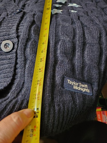 Offizieller Taylor Swift "Midnight" Pullover, Damen, Gr. M/L blau Zopfmuster (T4) - Bild 10 von 10