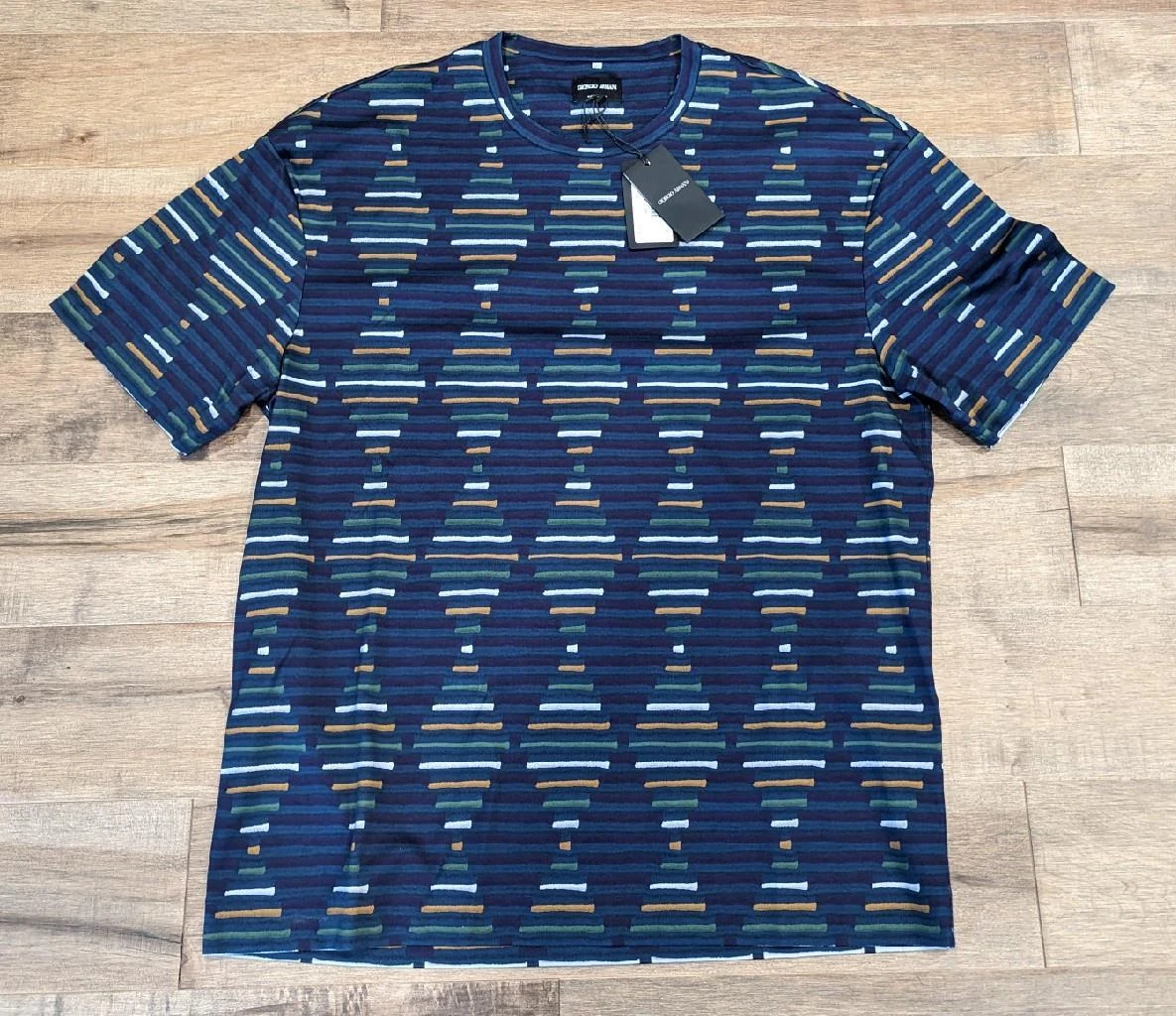 745 Mens Giorgio Armani Illusion Geometric Crewneck T Shirt Blue Mult 52 US 42