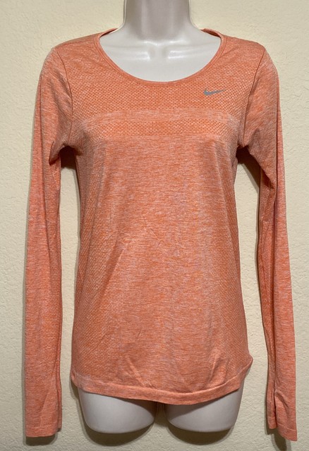 nike thumb hole shirts