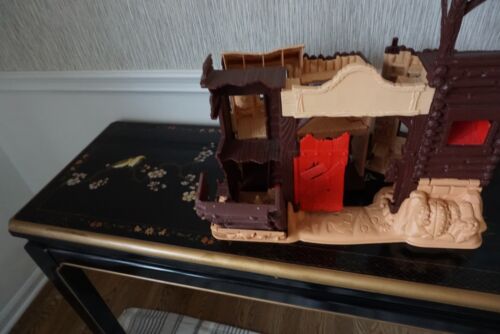 Fisher Price Fort Dakota Great Adventures Fort Play Set piezas faltantes