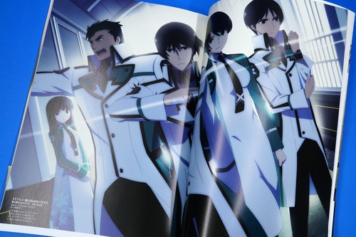 Mahouka The Irregular at Magic High School Kana Ishida Art Works Books 1 & 2 - Afbeelding 3 van 11