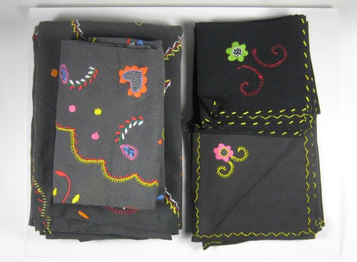 Tablecloth Napkin Set 16 Black Stitching Flowers Floral Cotton 72 x 53 In Stain - Picture 6 of 12