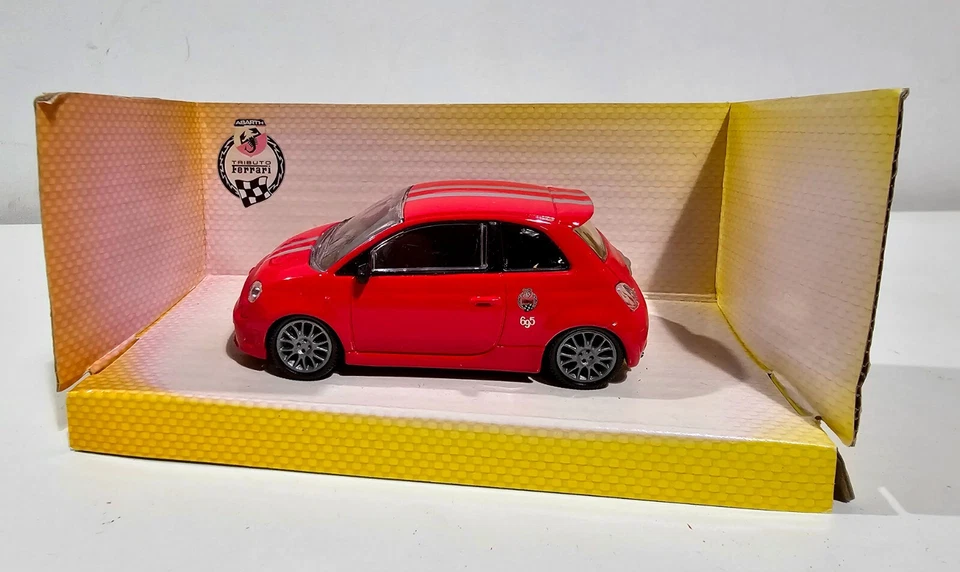 MONDO MOTORS 3 MODELLINI AUTO SCALA 1:43 -ABARTH 500,FIAT 695TRIB.FERRARI,STRADA - Immagine 2 di 4