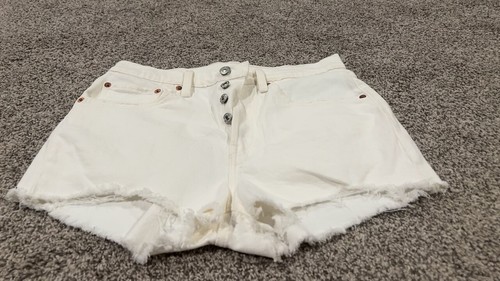 New Women's Levi's 501 Cut Off Shorts Size 28 Off White Distressed High Rise - Picture 2 of 8