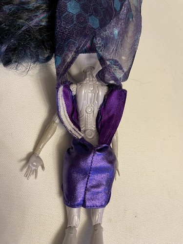 Monster High Boo York Gala Ghoulfriends Elle Eedee Puppe  - Bild 8 von 11