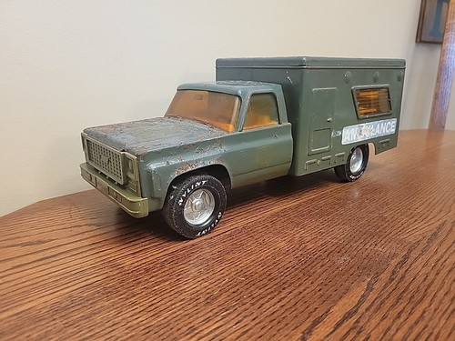 NyLint U.S. Army Ambulance Truck Collectible Toy Vintage 1970's Pressed Steel - Picture 8 of 8