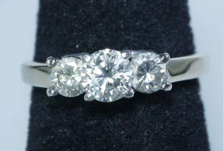 Anillo de 3 piedras de oro blanco/placa de 14 quilates, diamante natural de 1 quilate 3,7 g, tamaño 5,5 MAGICGLO Foto 2 de 4