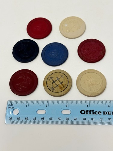 EIGHT VINTAGE CLAY POKER CHIPS NAUTICAL RED/WHITE/BLUE - Picture 5 of 6