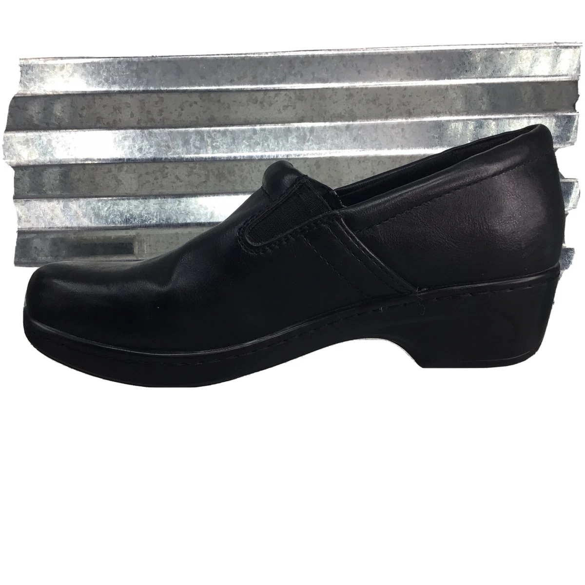Yuu clogs store