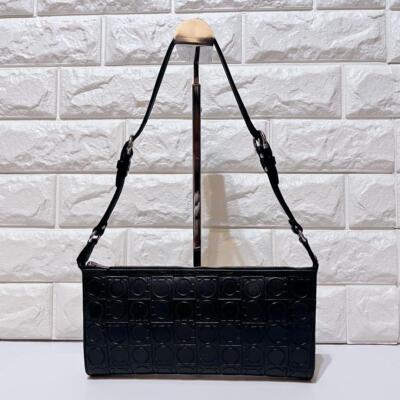 Ferragamo正規品/関税送料込み Gancini pouch bag Ferragamo正規品/関税送料込み Gancini pouch bag (FERRAGAMO