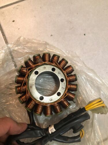 Ducati Monster 696 796 1100 08-15 stator and voltage regulator - Picture 2 of 7