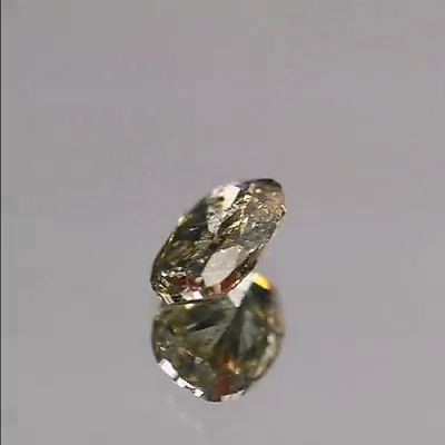 Diamante suelto extraído de tierra natural champán grisáceo elegante sin tratar ovalado de 0,38 quilates - Vídeo 1 de 1