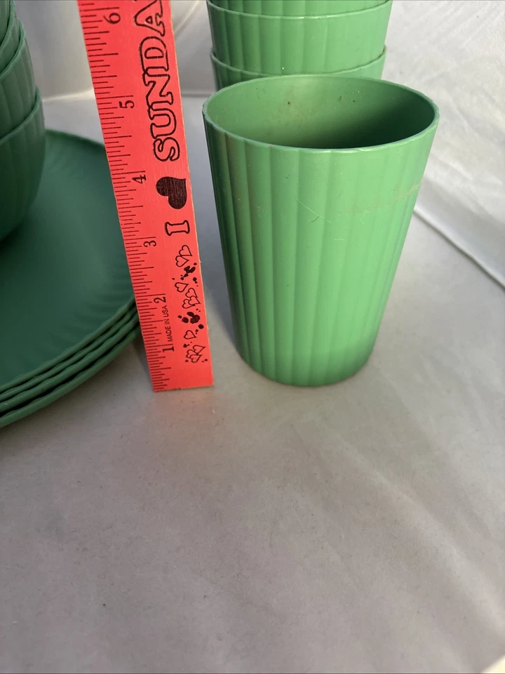 Mainstays Ribbed Tumblers, Plates, and Bowl Set Of 12 Green - Image 4 of 4