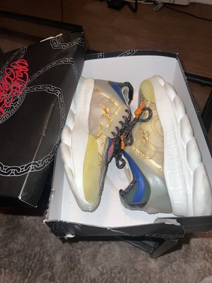 Versace Kettenreaktion