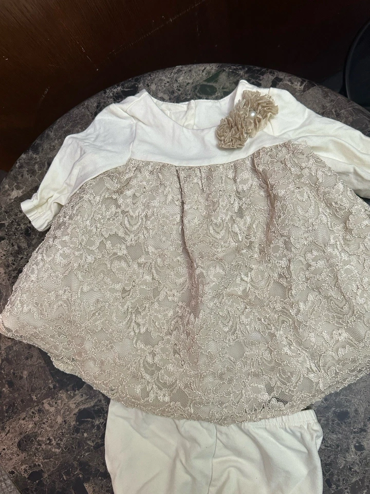 Vestido bebé Laura Ashley London encaje tostado TALLA 9M Foto 2 de 4