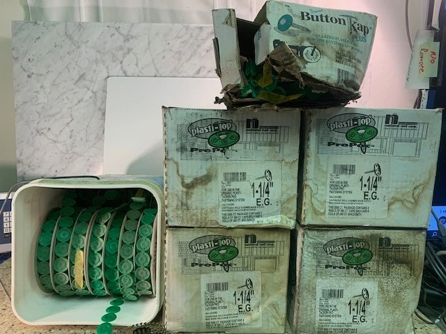 NOS 6 Boxes 1-1/4"Green Round Plasti-Top Plastic Top Nails w/ Plasti-Tracker Pro - Image 3 of 4