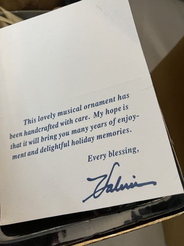 MR CHRISTMAS MUSICAL RED TREE ORNAMENT EGG VALERIE PARR HILL ORIG BOX - Picture 14 of 15