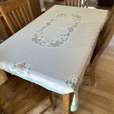 70x52 Spring Floral Appliqu Tablecloth White Green Edging Ivory Scallopped