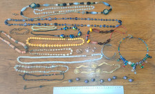 Grand Lot de Bijoux Fantaisie Anciens,Vintage & Récents à trier Colliers Perles