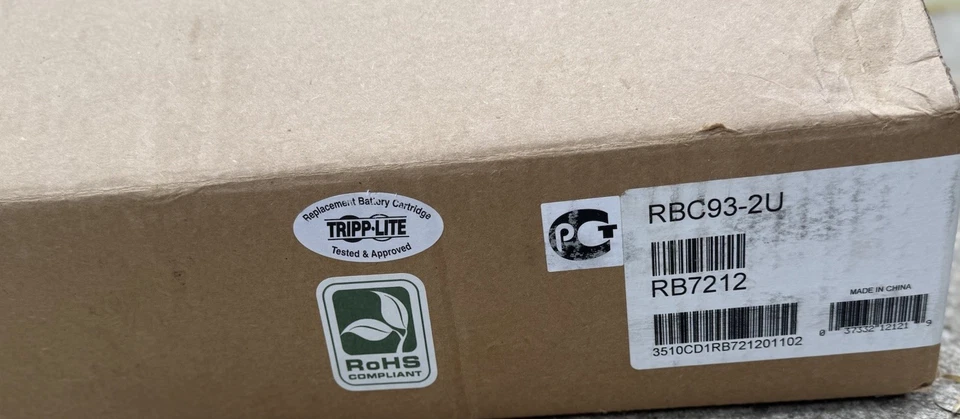 Cartucho de batería de repuesto Tripp Lite RBC93-2U 12V 580W para UPS SmartPro Foto 2 de 4