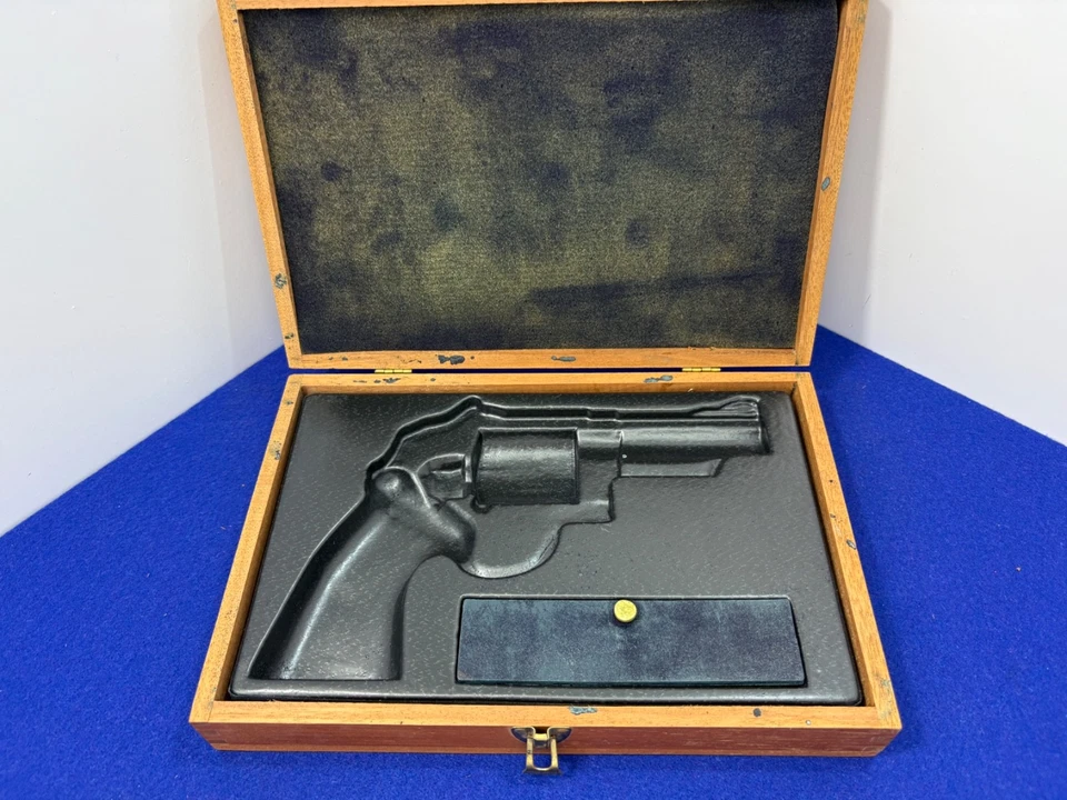 Vintage Smith & Wesson Premium Wooden Presentation Case Model 25 4" Barrel - Image 2 of 4