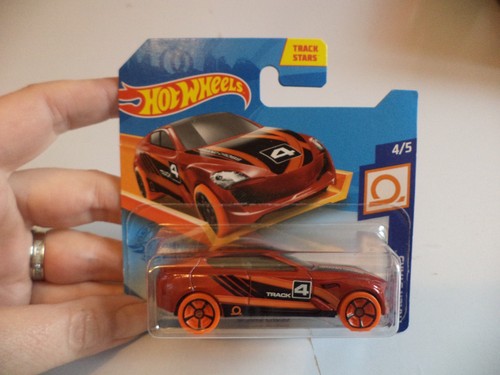 Hot Wheels grand cross toy car diecast hw track stars red 4/5 123/250 - Picture 1 of 3