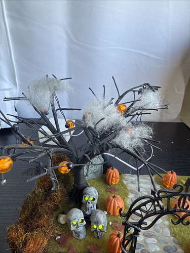 Department 56 Halloween Haunted Front Yard #52924 From 2001 With Box - Picture 13 of 19