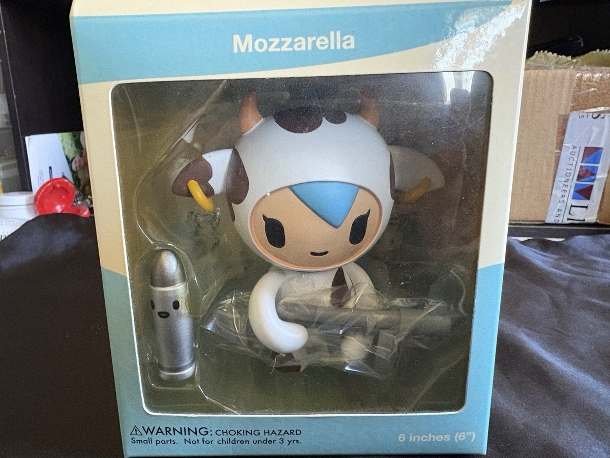 TOY: COLLECTIBLE VINYL FIGURE URBAN ART TOKIDOKI MOOFIA