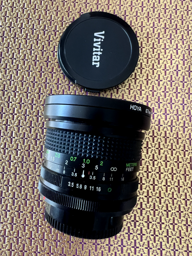 Vivitar super wide angle lens 17mm for Canon FD with lens caps - Picture 2 of 2