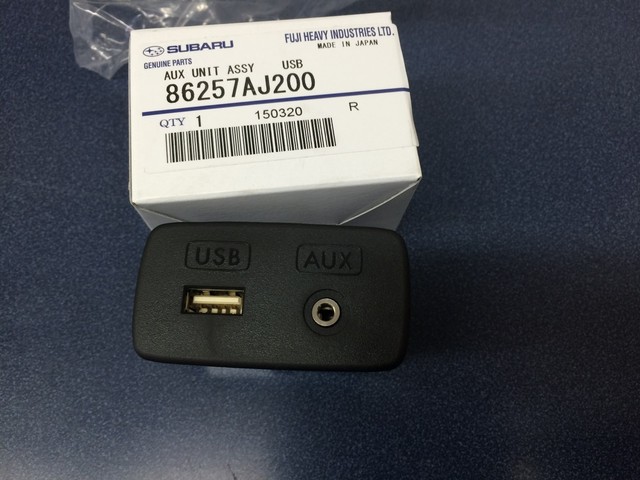 2010-14 SUBARU FORESTER IMPREZA LEGACY WRX STI AUX USB PORT OEM P/N 86257AJ201 2010-14 SUBARU FORESTER IMPREZA LEGACY WRX STI AUX USB PORT OEM P/N 86257AJ201