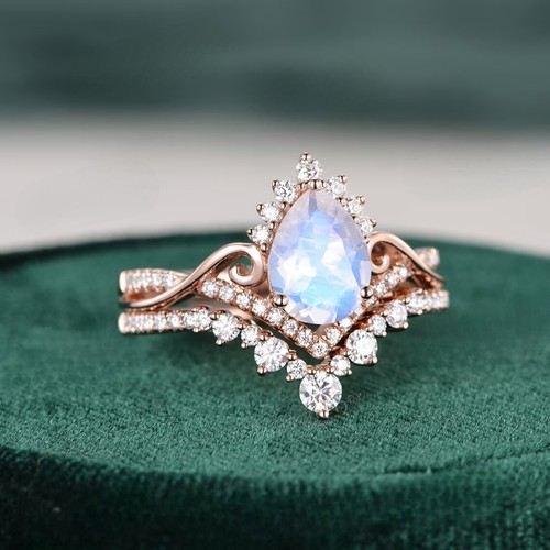 18k Gold Plated Sterling Silver Natural Moonstone Pear Cut Engagement Ring Set - Bild 6 von 12