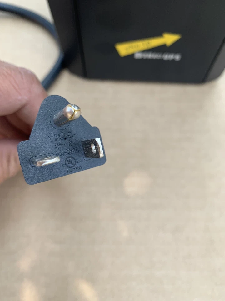 Global Direct Electronic 8 Outlets Interactive yNo.1p Direct UPS VP2000 - Image 3 of 4