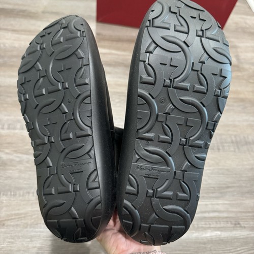 Stivali da pioggia Salvatore Ferragamo Gancini logo gomma uomo 11 - Foto 7 di 8