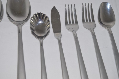 Oneida Flatware 7 Pieces Serving Spoons Forks Butter Knife Sugar Forged Frosted - Picture 4 of 13