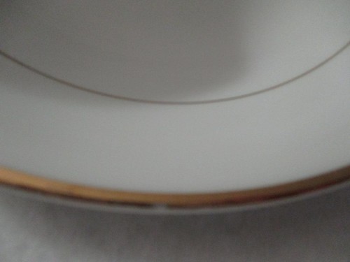 Westminster Japan Fine China Round Serving Bowl White Gold 9.25"w - Picture 4 of 6