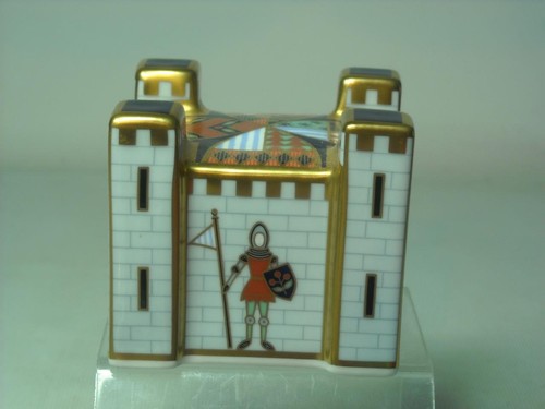 Royal Crown Derby FORT Treasures of Childhood 2003 + caja original MMIII - Imagen 3 de 11
