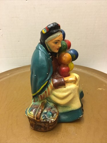 Vintage Chalkware Carnival Prize Old Woman With Balloons A055 - Picture 3 of 9