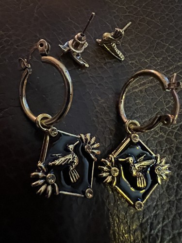Chico’s Hummingbird Flower Earrings Bird Stud Geometric Enamel Gold Set Black CZ - Picture 7 of 7